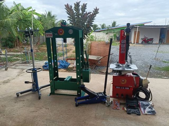 Transmission Jack