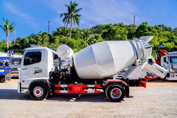 Concrete Mixer Truck Hino · FC9J