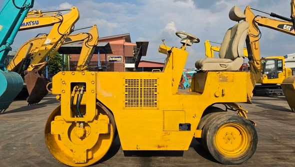 Road Roller Sakai · TG25