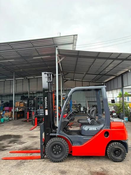 Forklift Toyota · 8 Series