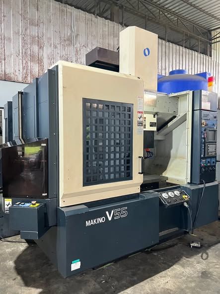 Vertical Machining Center Makino · V-55