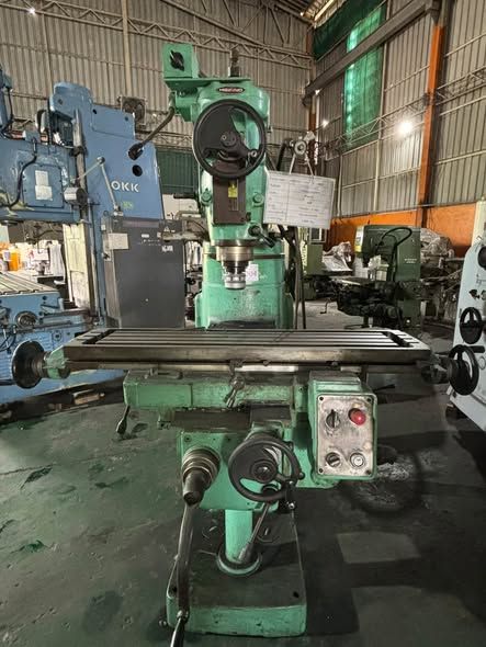 Milling Machine Makino · KGP