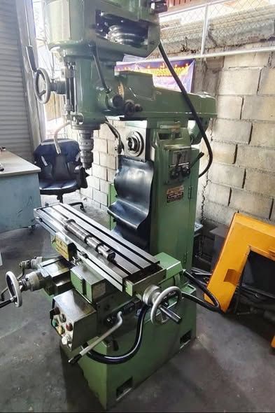 Universal Milling Machine M2