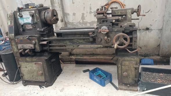 Manual Lathe Ta Shing · 500A