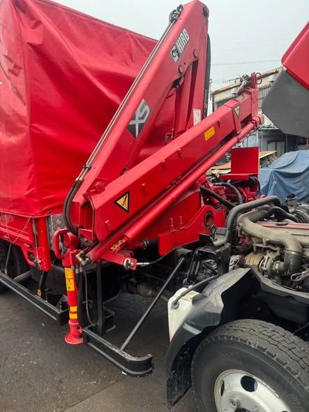 Truck-Mounted Crane