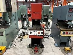 Hydraulic Press Amada · SP-30Ⅱ