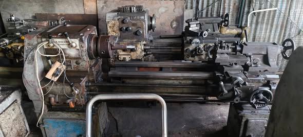 Manual Lathe Da Ching