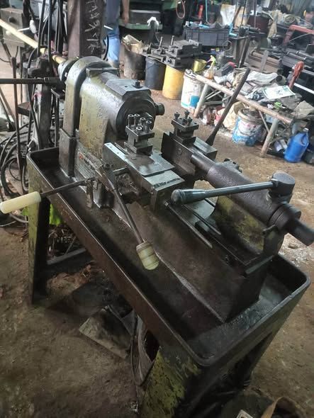 Manual Lathe
