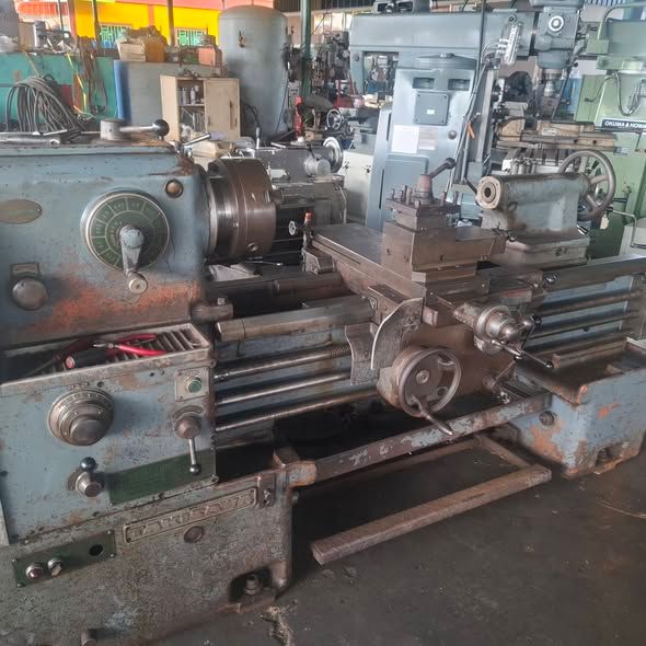 Manual Lathe Takisawa