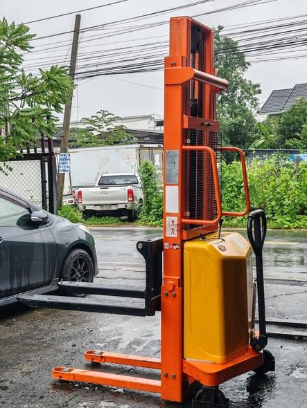 Semi-Electric Stacker ORYZA