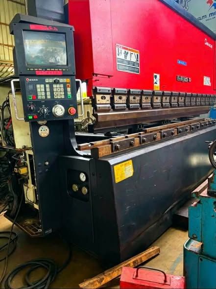 Press Brake AMADA · FBD-1253F