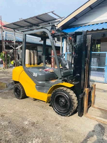Forklift Komatsu · 17