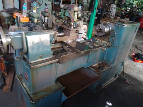 Manual Lathe