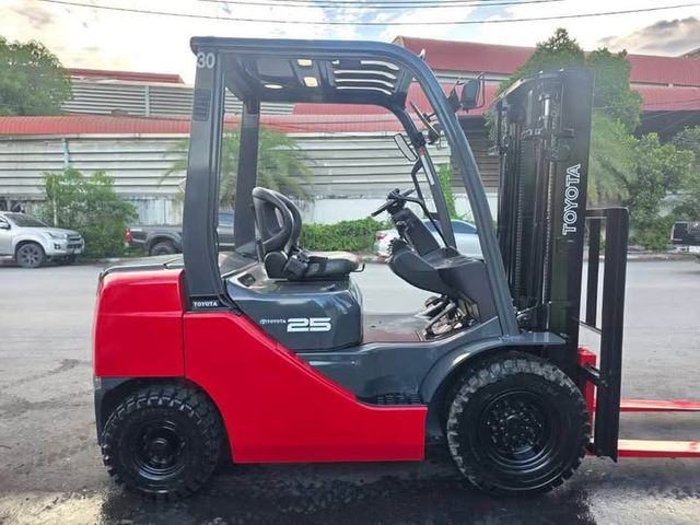 Forklift