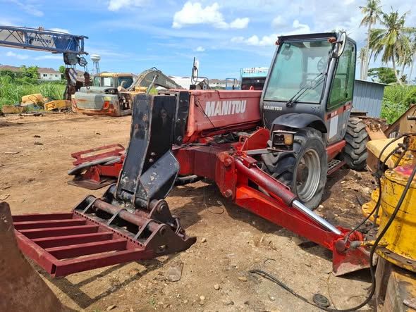 Forklift Manitou