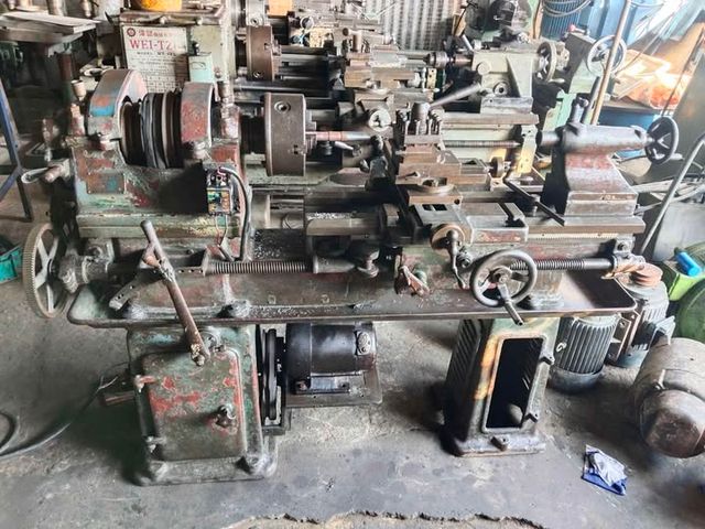 Manual Lathe