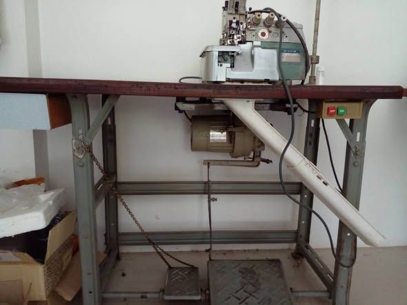 Industrial Overlock Sewing Machine