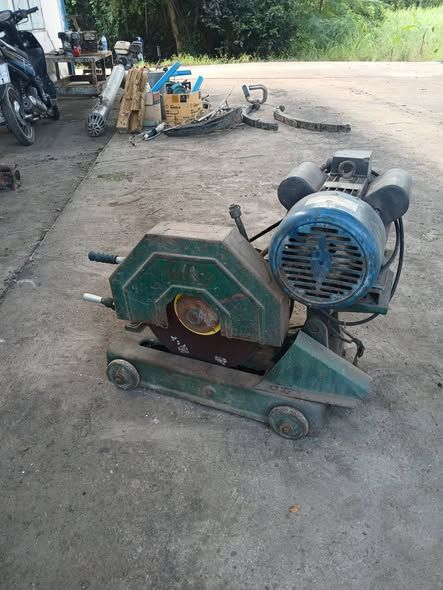 Cut-Off Saw