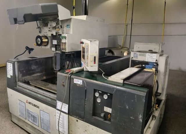 Wire Cut EDM Mitsubishi · FA20M