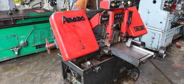 Saw Machine