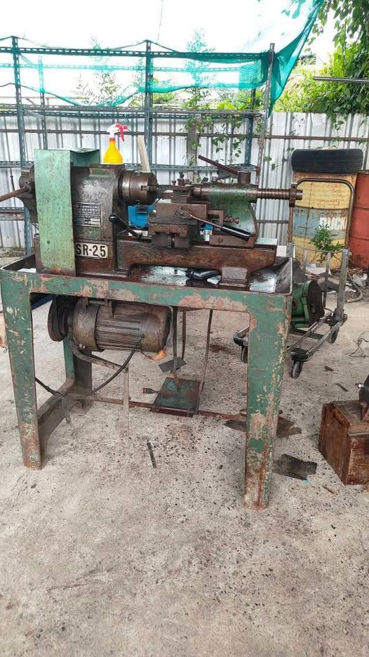 Manual Lathe Champa