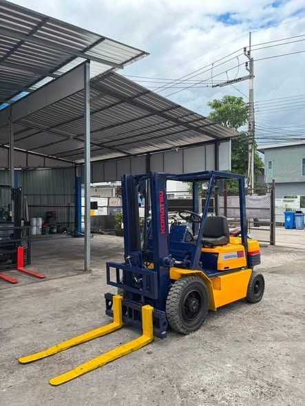 Forklift Komatsu · 11