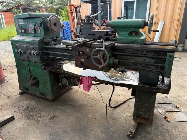 Manual Lathe