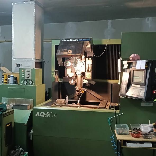 Wire Cut EDM Sodick · AQ600