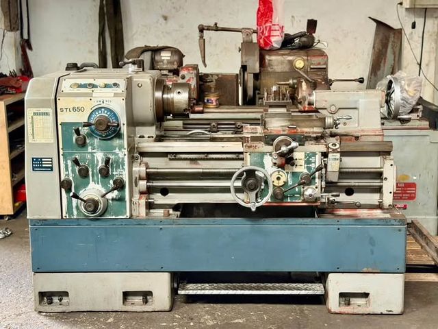 Manual Lathe Howa Strong · TSL-650