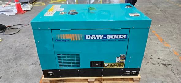 Engine-Driven Welding Machine with Generator Denyo · DAW-500S