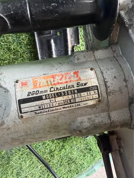 Circular Saw Makita · 5201N