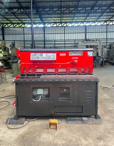 Shearing Machine Amada · S-1232
