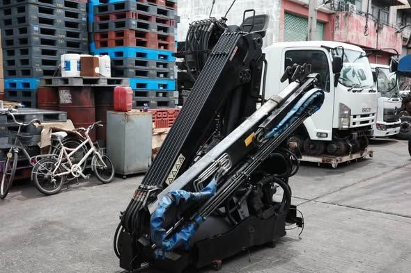 Truck-Mounted Knuckle Boom Crane