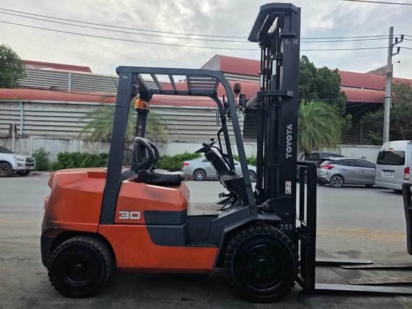 Forklift Toyota · FDZN30