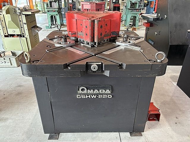 Shearing Machine Amada · CSHW-220