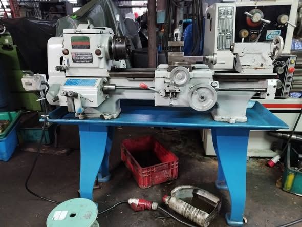 Manual Lathe