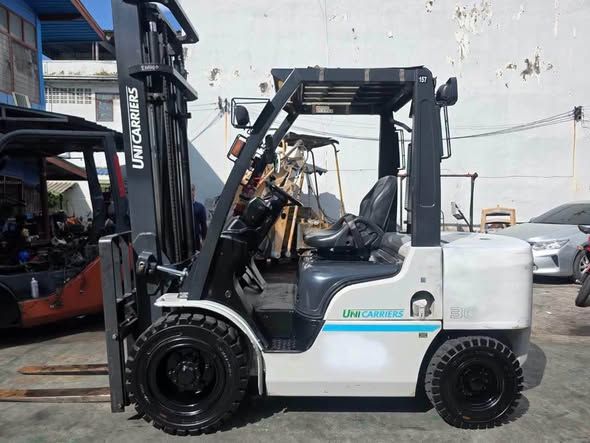 Diesel Forklift UniCarriers · YG1F2A30U