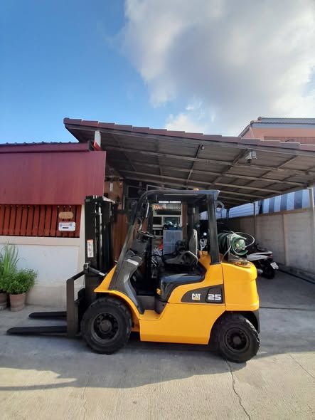 Forklift Caterpillar · FG25