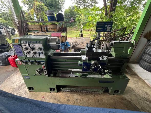 Manual Lathe