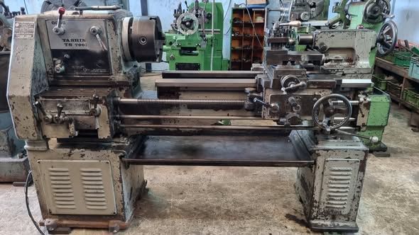 Manual Lathe Ta Ching