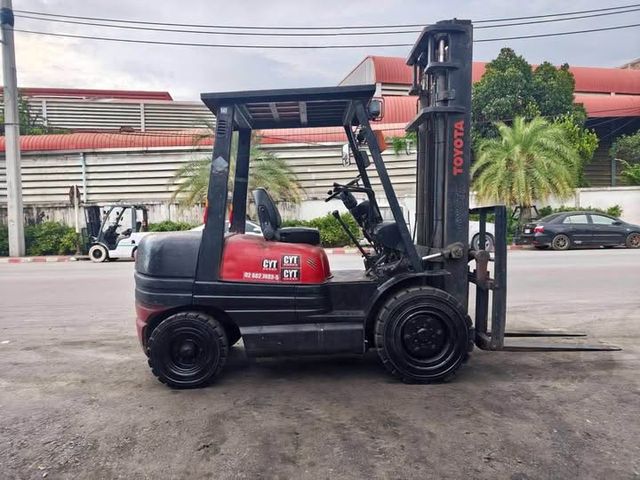 Forklift with Side Shift