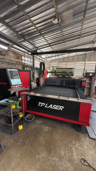 Fiber Laser Cutting Machine