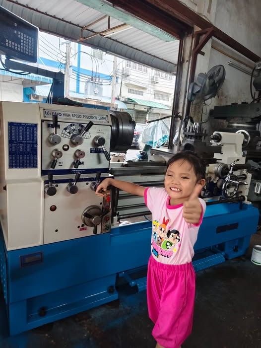 Manual Lathe Win Ho