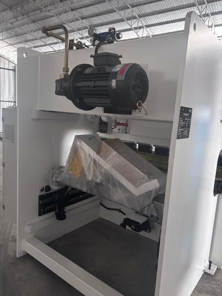 Press Brake SUNTAR · WC67K-40T/1600