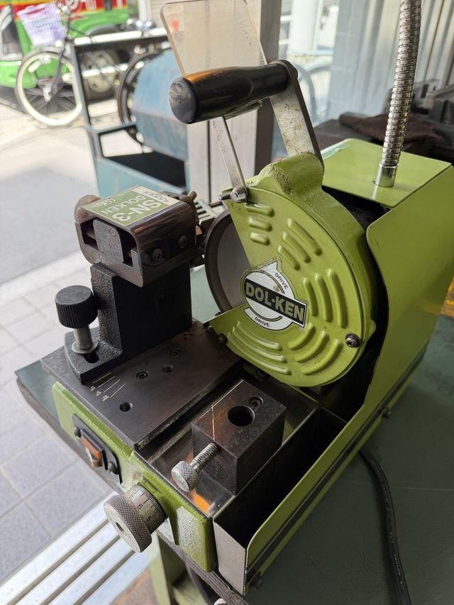 Drill Grinding Machine