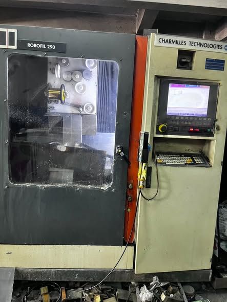 Wire Cut EDM Charmilles · Robofil 290