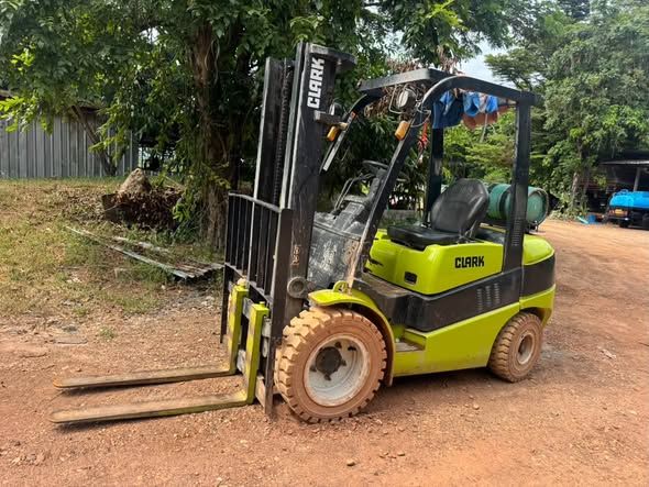 Forklift Clark