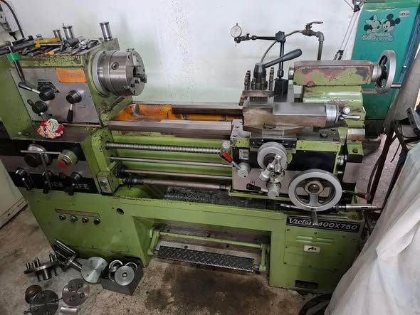 Manual Lathe Victor