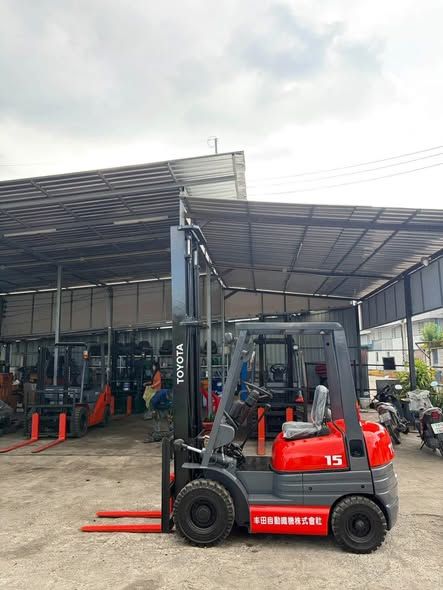 Forklift Toyota · รุ่น 6