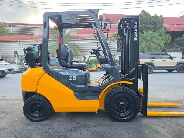 Gasoline Forklift Komatsu · FG25T-17